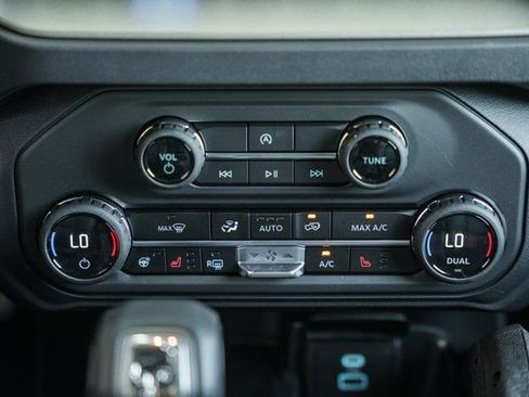 New 2025 Ford Bronco Outer Banks w/ Sasquatch Package image 37