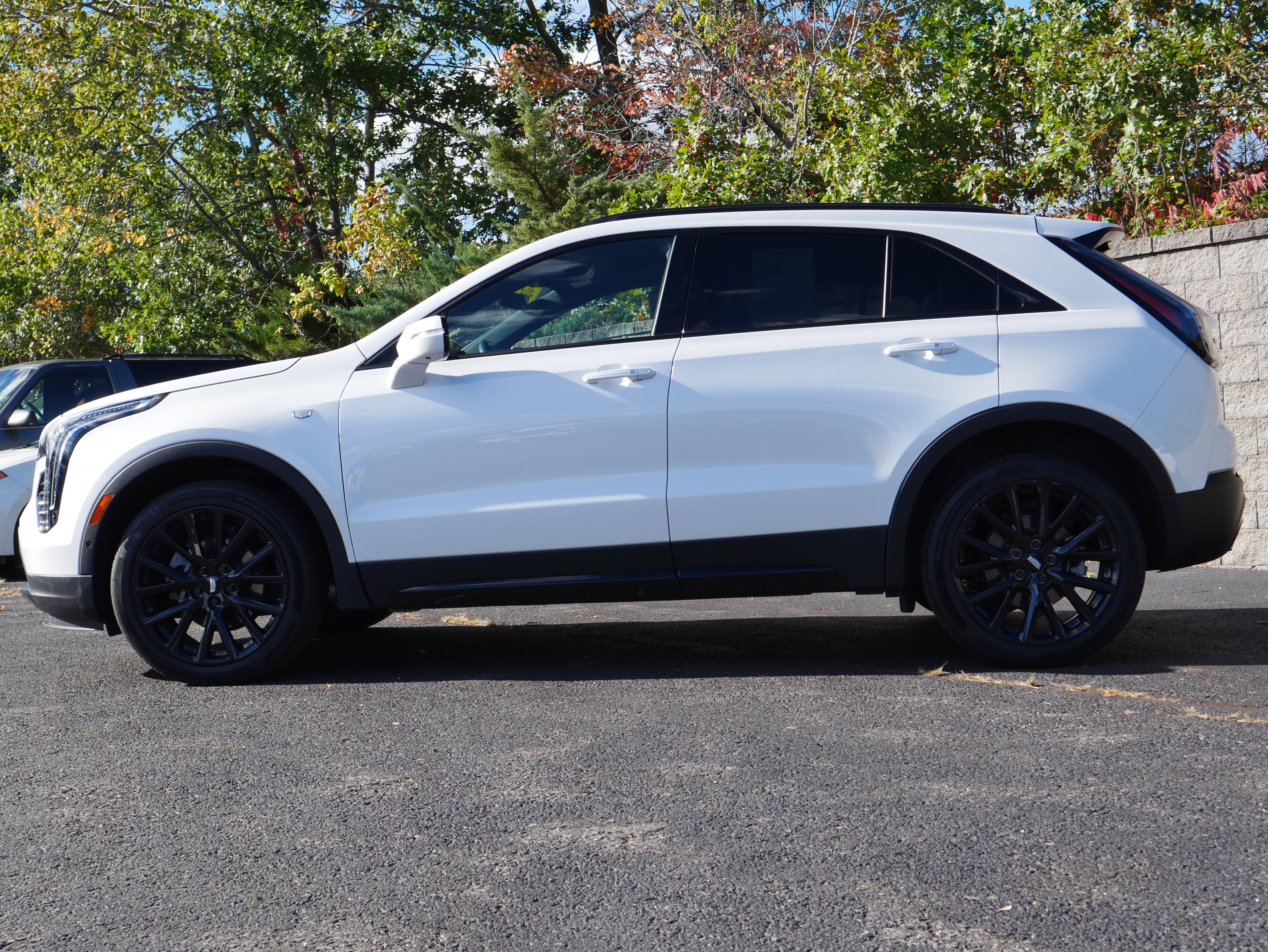 Used 2023 Cadillac XT4 Sport AWD/4WD image 3