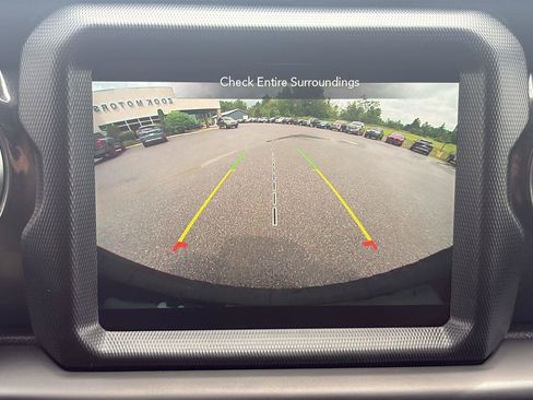 Used 2023 Jeep Wrangler Unlimited Sahara AWD/4WD image 25
