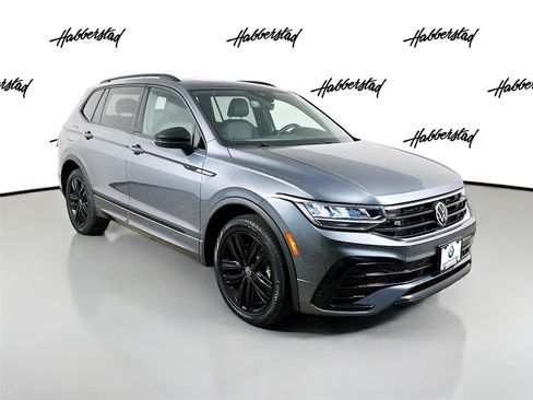 Used 2022 Volkswagen Tiguan SE R-Line image 3