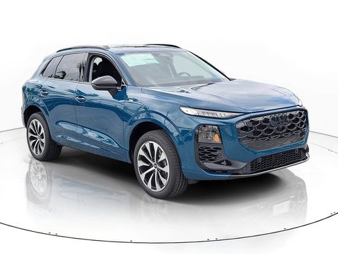 New 2026 Audi Q3 quattro 2.0T AWD/4WD image 1
