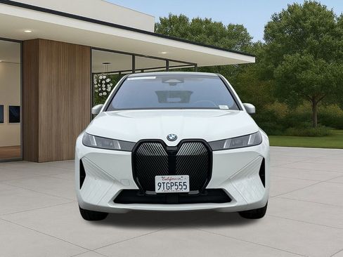 Used 2026 BMW iX xDrive45 w/ Premium Package image 3