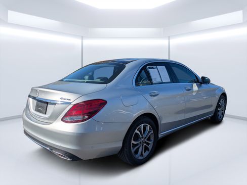 Used 2018 Mercedes-Benz C 300 4MATIC Sedan image 6