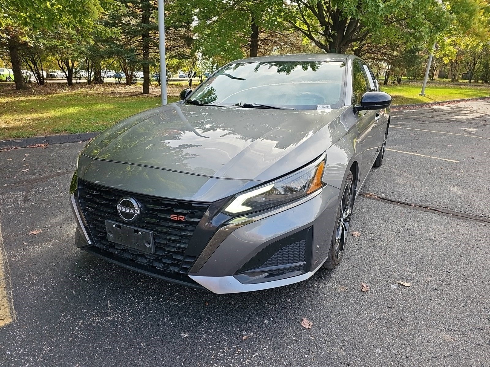 Used 2024 Nissan Altima 2.5 SR FWD image 2