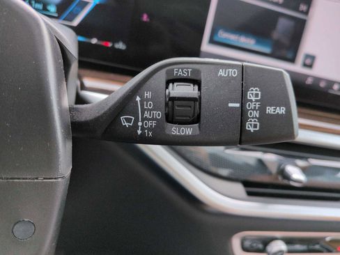 Used 2025 BMW X5 xDrive40i w/ M Sport Package image 28