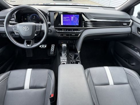 Used 2025 Toyota Camry SE FWD image 21