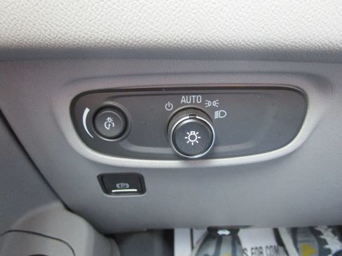 Used 2021 GMC Terrain SLE w/ Driver Convenience Package AWD/4WD image 29