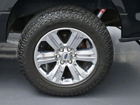 Used 2019 Ford F150 XLT w/ Equipment Group 302A Luxury AWD/4WD image 35