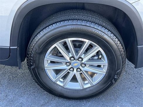 Used 2024 Chevrolet Traverse LT image 14
