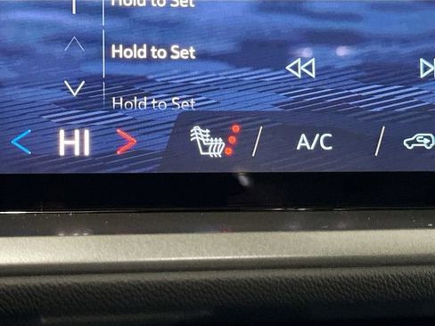 New 2026 Chevrolet Traverse LT w/ LPO, Floor Liner Package image 21