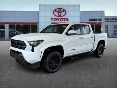 New 2025 Toyota Tacoma SR5