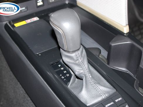 Used 2025 Toyota Camry SE FWD image 34