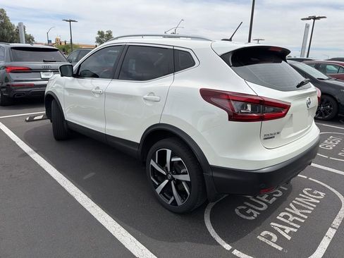 Used 2021 Nissan Rogue Sport SL w/ Premium Package image 6