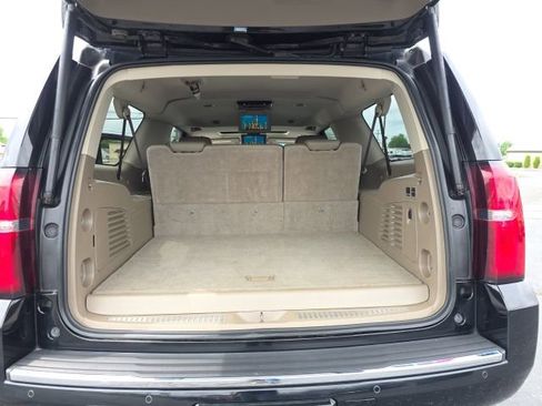 Used 2017 Chevrolet Suburban Premier AWD/4WD image 52