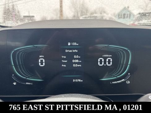 Used 2023 Kia Niro SX image 25