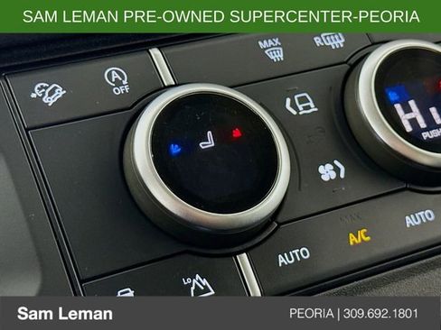 Used 2023 Land Rover Defender 110 image 20