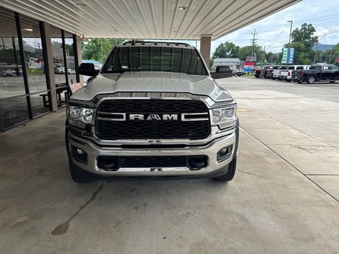 Used 2021 RAM 5500 Tradesman AWD/4WD image 2