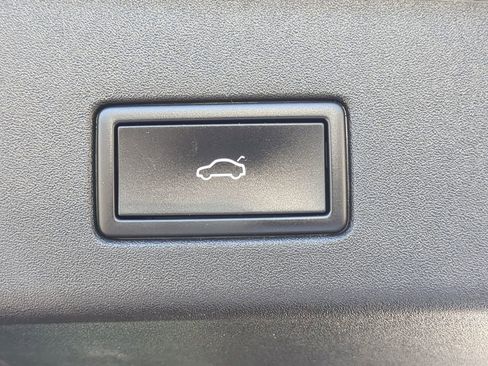 Certified 2022 Volkswagen ID.4 Pro S RWD image 10