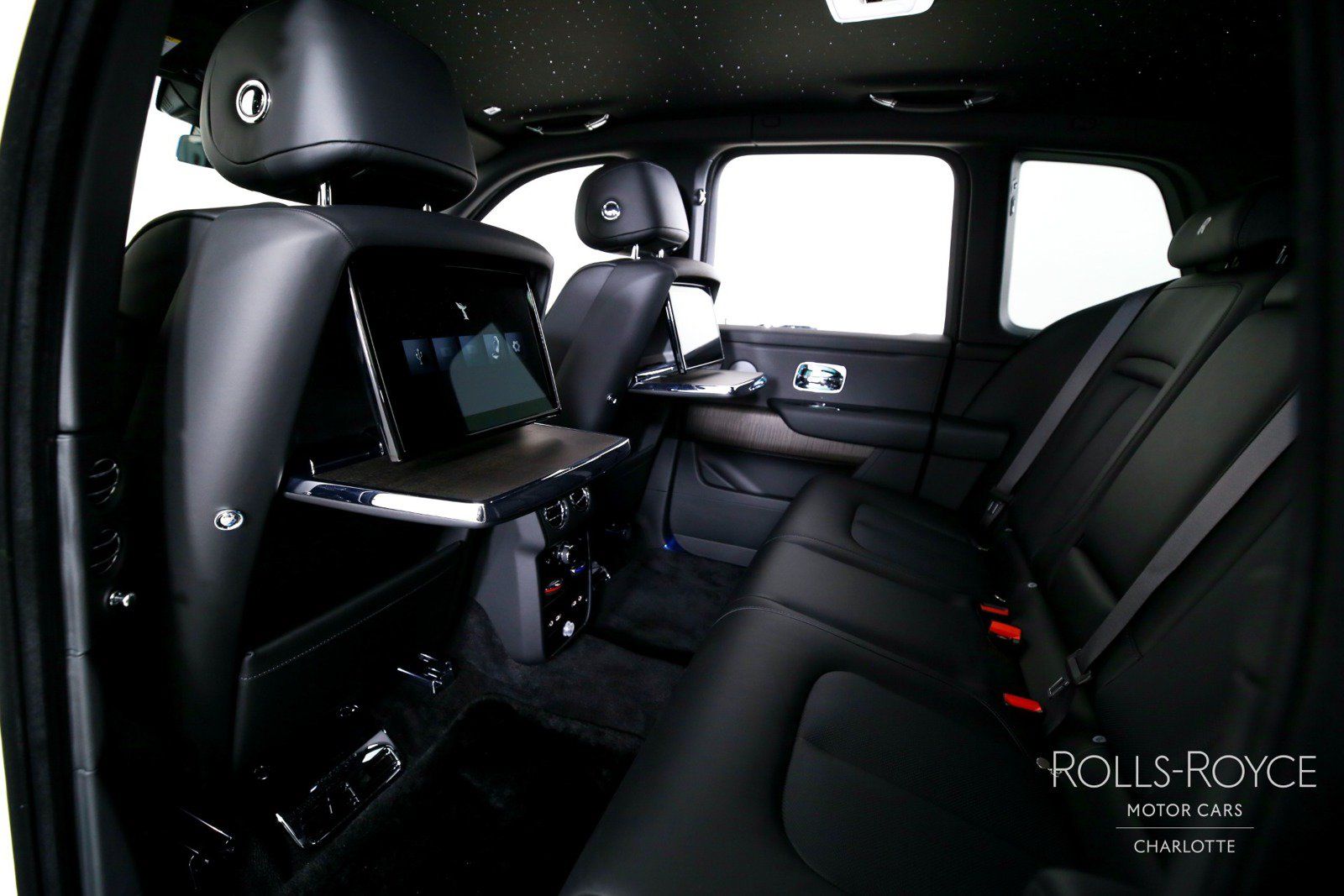 Used 2026 Rolls-Royce Cullinan AWD/4WD image 20