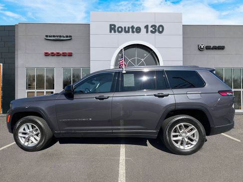 Used 2023 Jeep Grand Cherokee L Laredo w/ Luxury Tech Group I AWD/4WD image 5