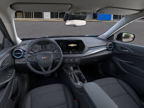 New 2026 Chevrolet Trax LS w/ LS Convenience Package FWD image 15
