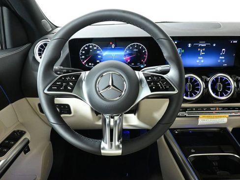 New 2026 Mercedes-Benz GLA 250 4MATIC image 17