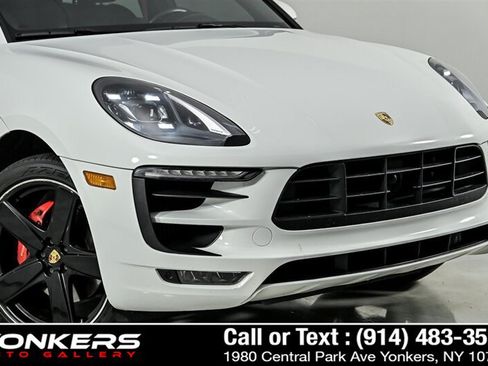 Used 2018 Porsche Macan GTS AWD/4WD image 3