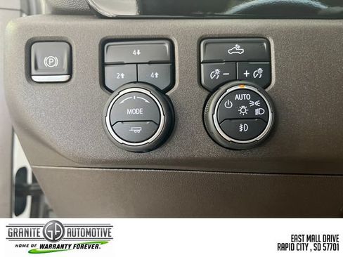 Used 2025 Chevrolet Silverado 2500 LT w/ Convenience Package AWD/4WD image 11