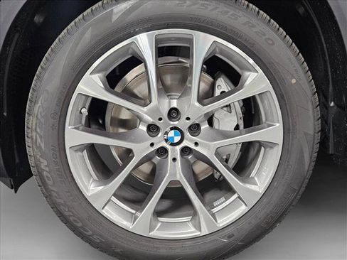 Used 2026 BMW X5 xDrive40i w/ Executive Package AWD/4WD image 16