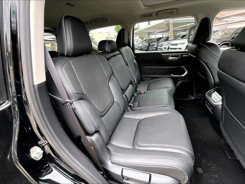 New 2026 INFINITI QX80 Luxe RWD image 17