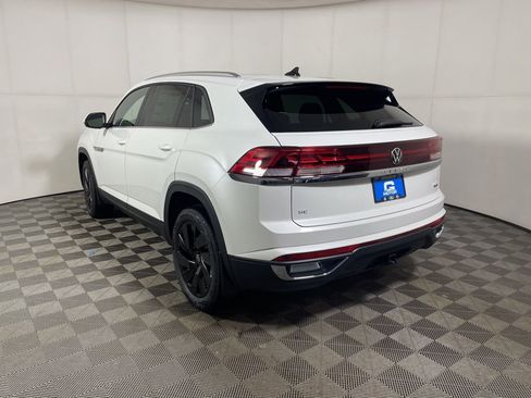 New 2026 Volkswagen Atlas Cross Sport SE image 5