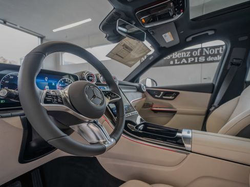 New 2026 Mercedes-Benz GLC 300 4MATIC image 6
