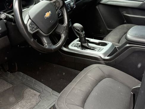 Used 2022 Chevrolet Colorado LT w/ LT Convenience Package RWD image 3