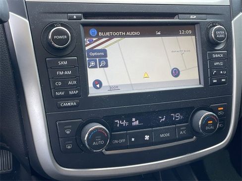 Used 2016 Nissan Altima 2.5 SL w/ 2.5 Technology w/LED Package image 13