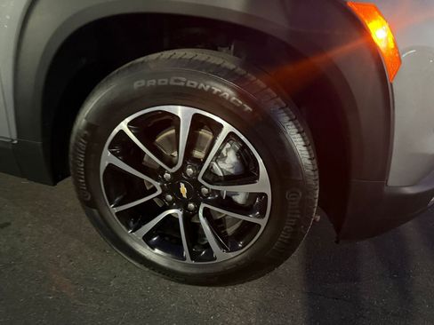 Used 2025 Chevrolet TrailBlazer LT image 30