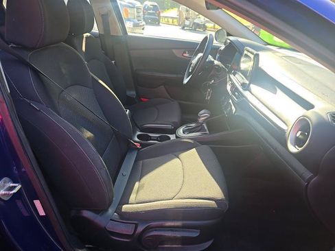 Used 2020 Kia Forte LXS FWD image 9