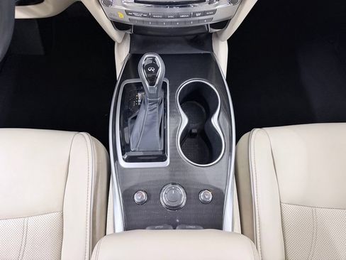 Used 2019 INFINITI QX60 Luxe w/ Essential Package FWD image 25