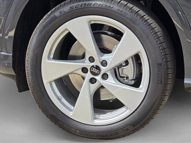 New 2026 Audi Q5 Premium AWD/4WD image 9