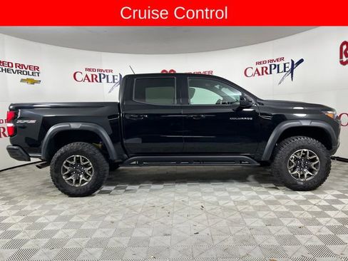 Used 2024 Chevrolet Colorado ZR2 w/ Safety Package image 9