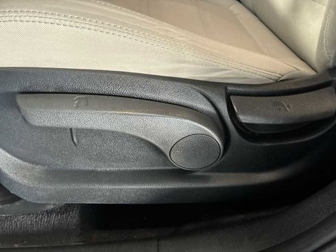 Used 2018 Kia Sorento LX image 14