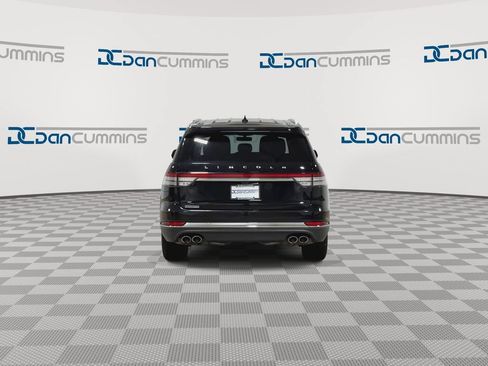 Used 2023 Lincoln Aviator AWD image 7