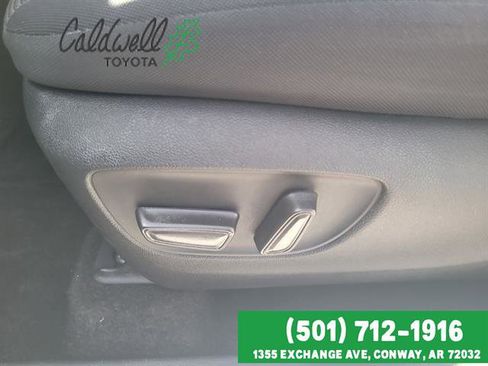 Used 2024 Toyota Highlander LE image 12