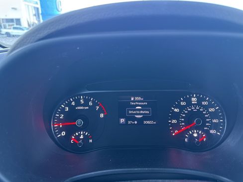 Used 2021 Kia Soul LX image 11