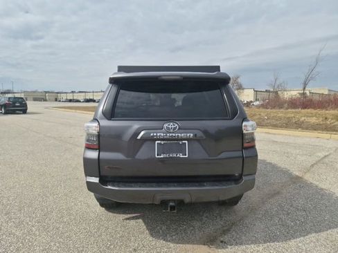 Used 2021 Toyota 4Runner SR5 image 6
