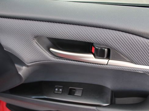 Used 2025 Toyota Camry SE image 44