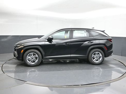 New 2026 Hyundai Tucson SE FWD image 2