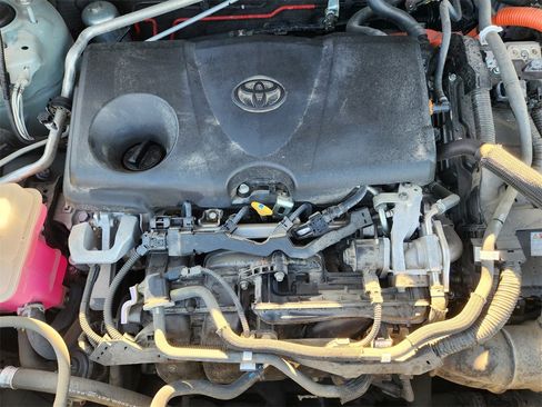 Used 2020 Toyota RAV4 XLE image 22