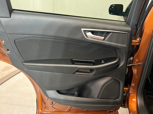 Used 2017 Ford Edge SEL AWD/4WD image 19