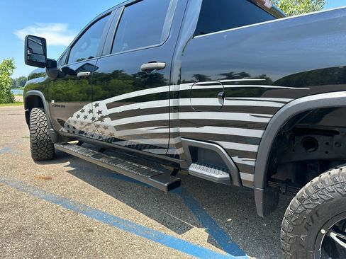 Used 2021 Chevrolet Silverado 2500 Custom w/ Custom Value Package AWD/4WD image 11