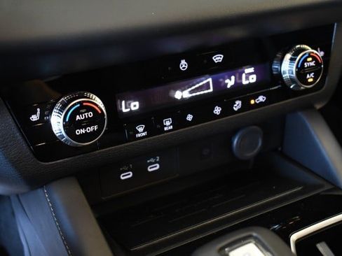 New 2026 Mitsubishi Outlander LE AWD/4WD image 37